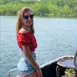 Meet your Posher, Sara